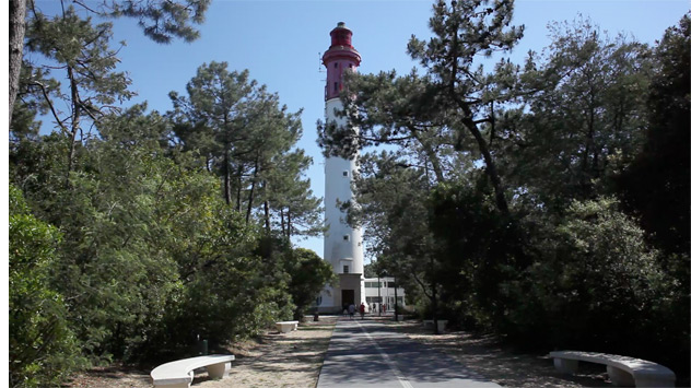 Exposition Horizons Voyageurs des cartes postales interactives en 3D au Phare du Cap Ferret 