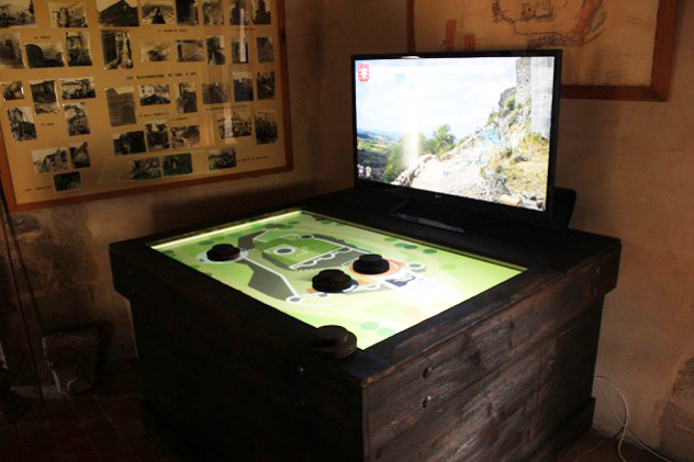Application interactive sur table tactile avec palets de navigation pour le Château de Montmorin 